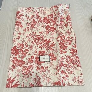Gucci Cream and Red Floral Dust Bag